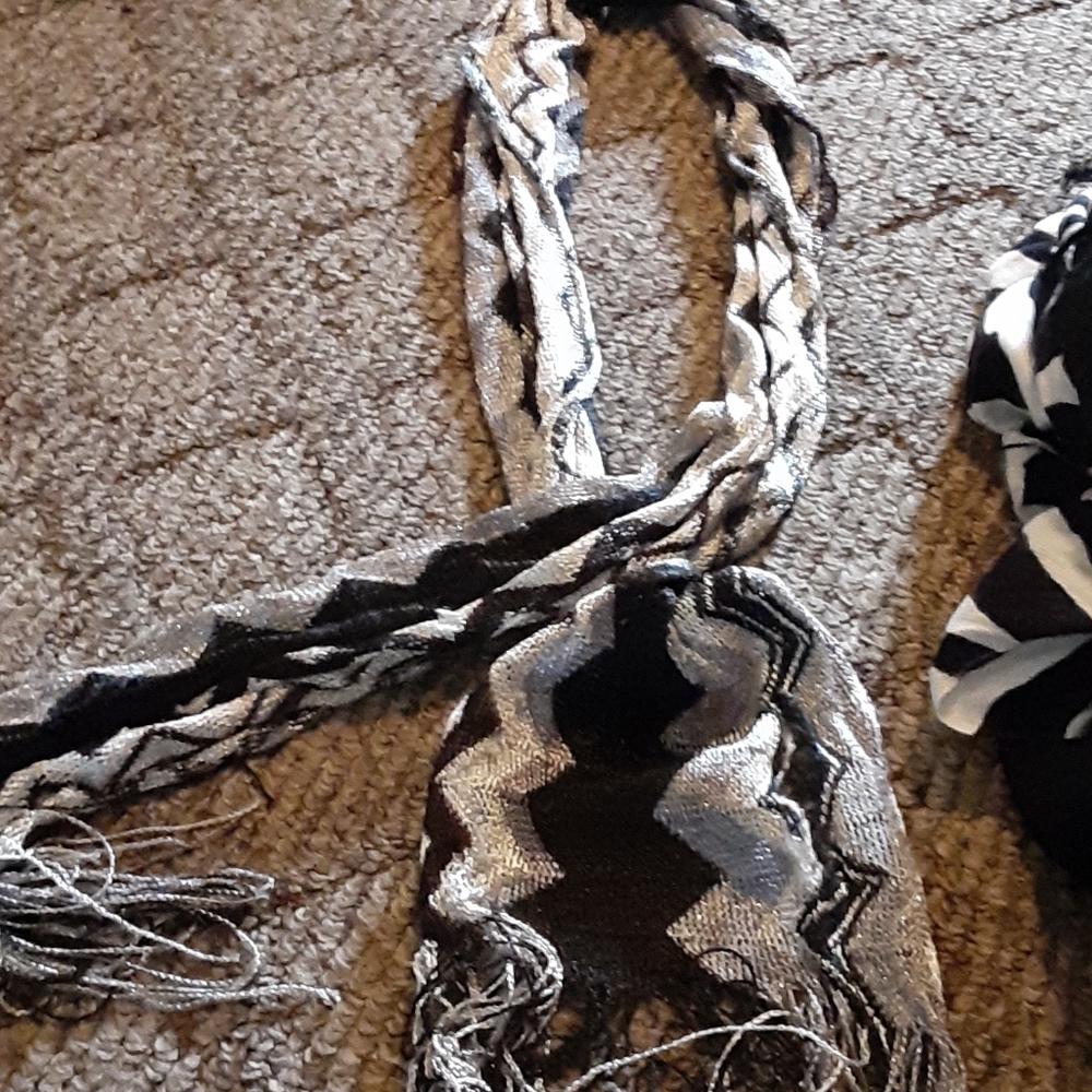Scarf - Picture 3 of 4